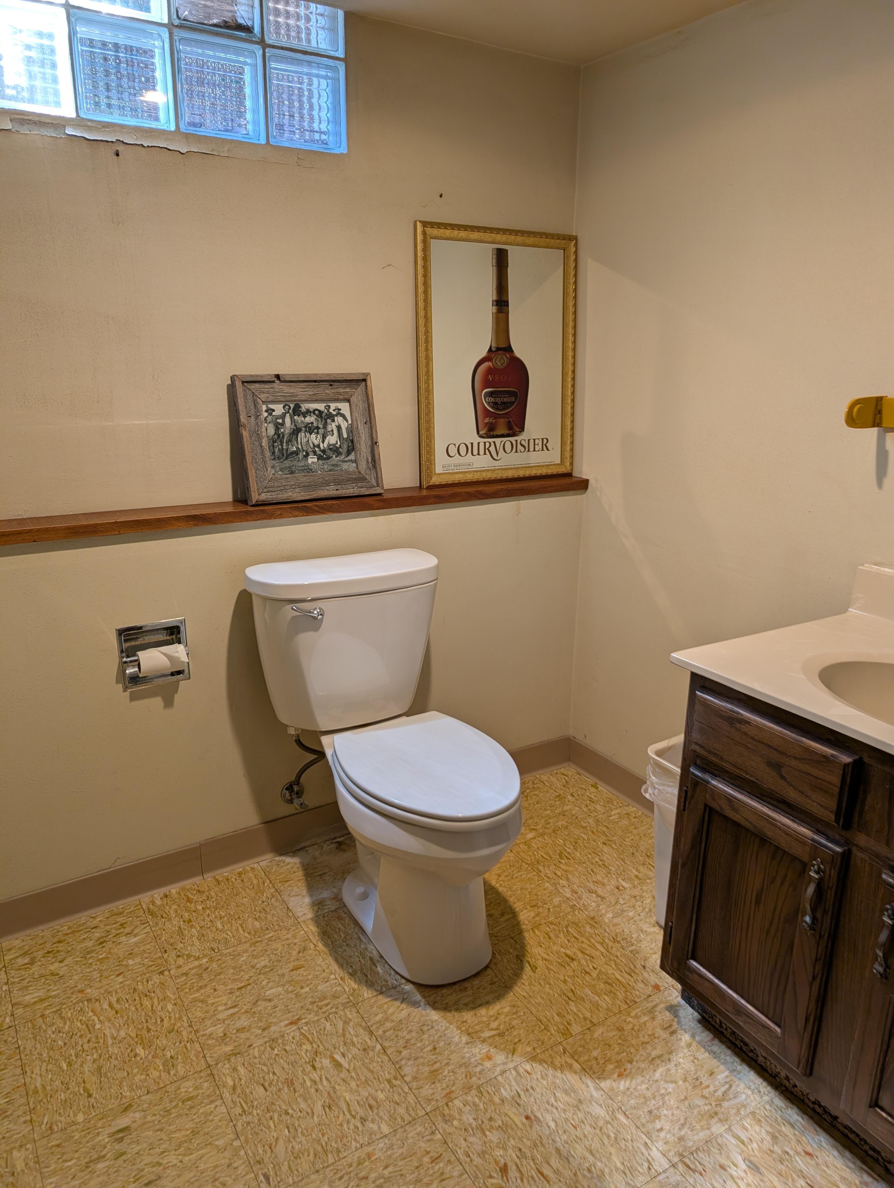 404 North West Avenue, Freeport, IL 61032