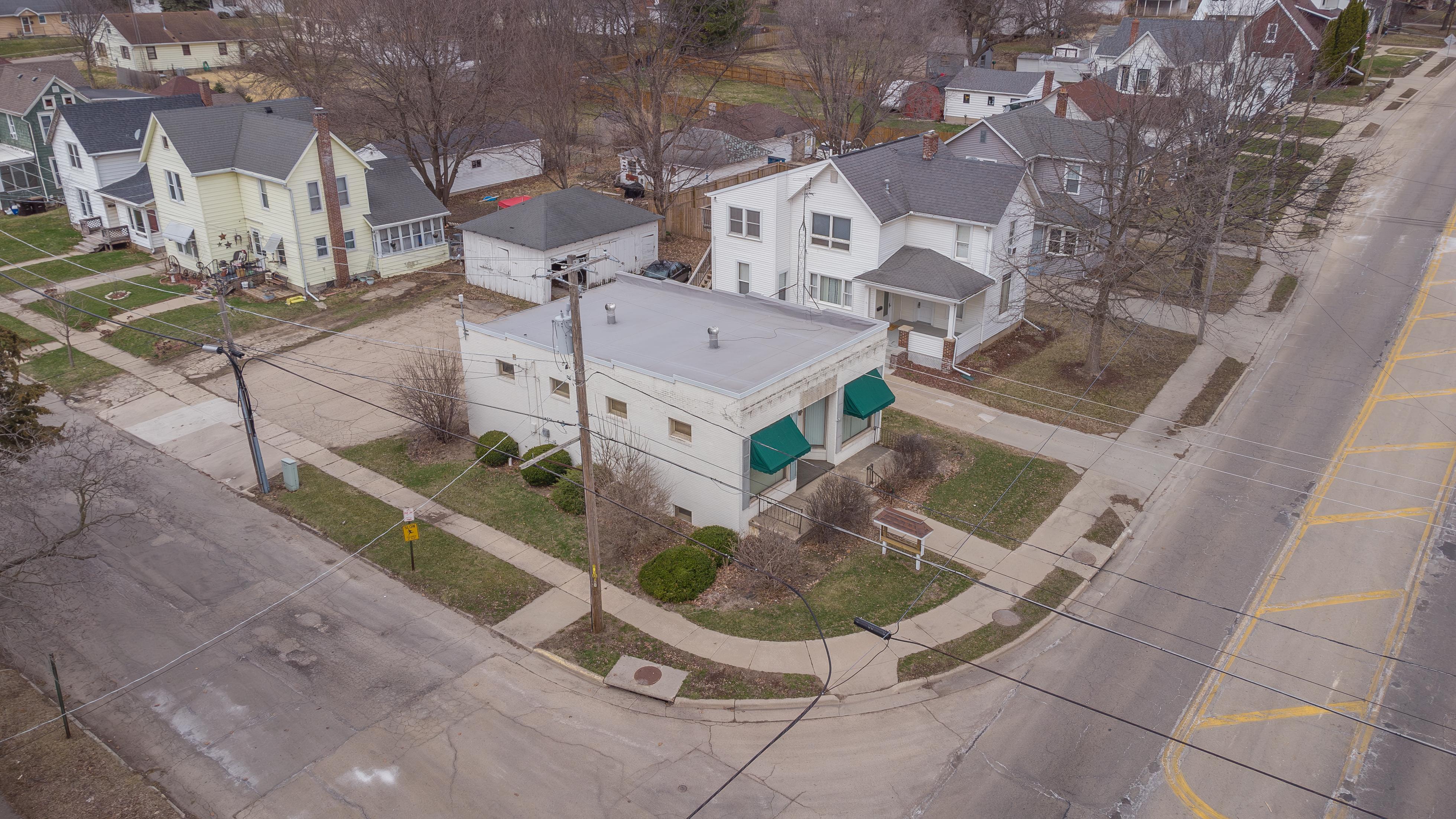 404 North West Avenue, Freeport, IL 61032