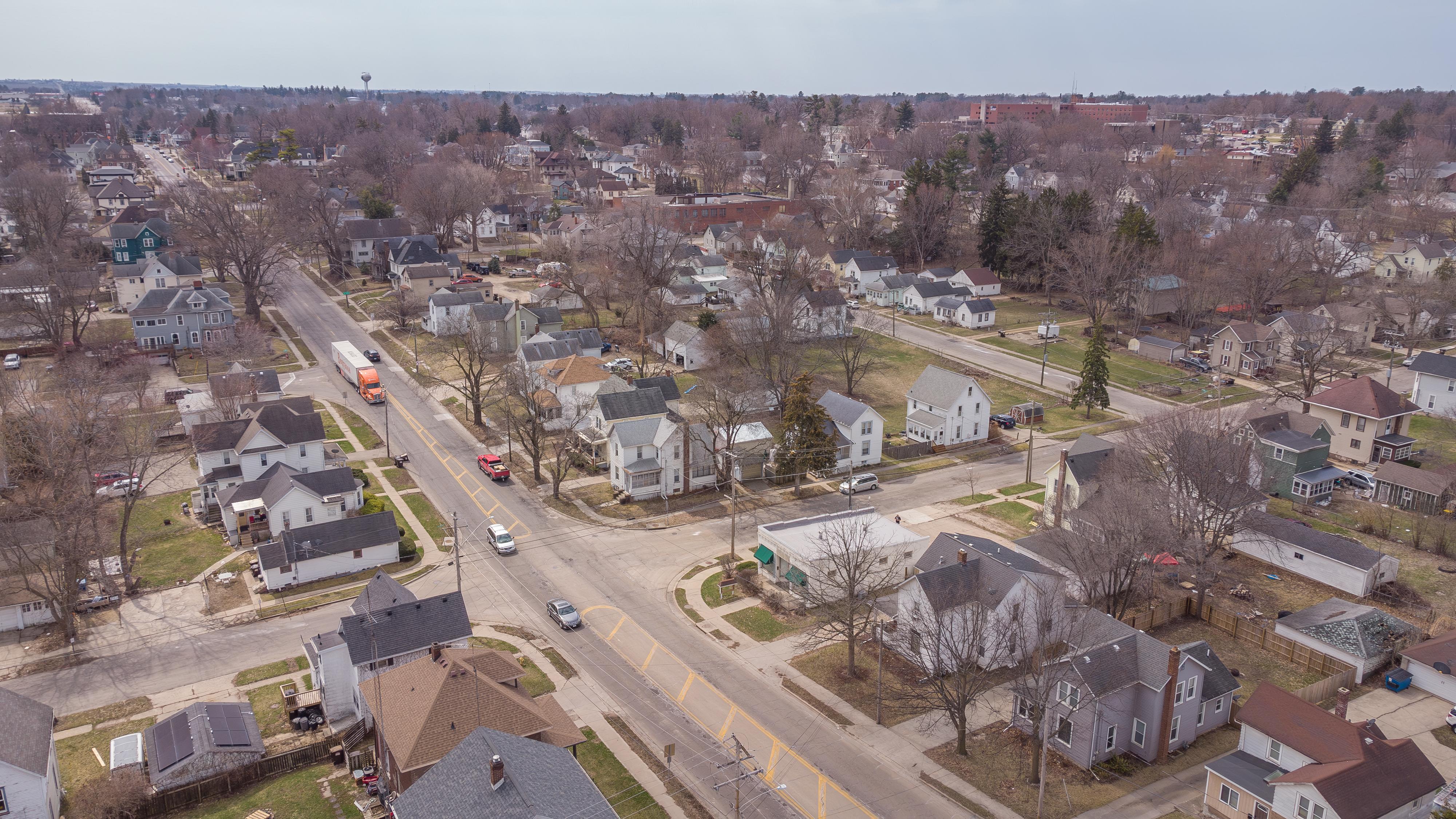 404 North West Avenue, Freeport, IL 61032