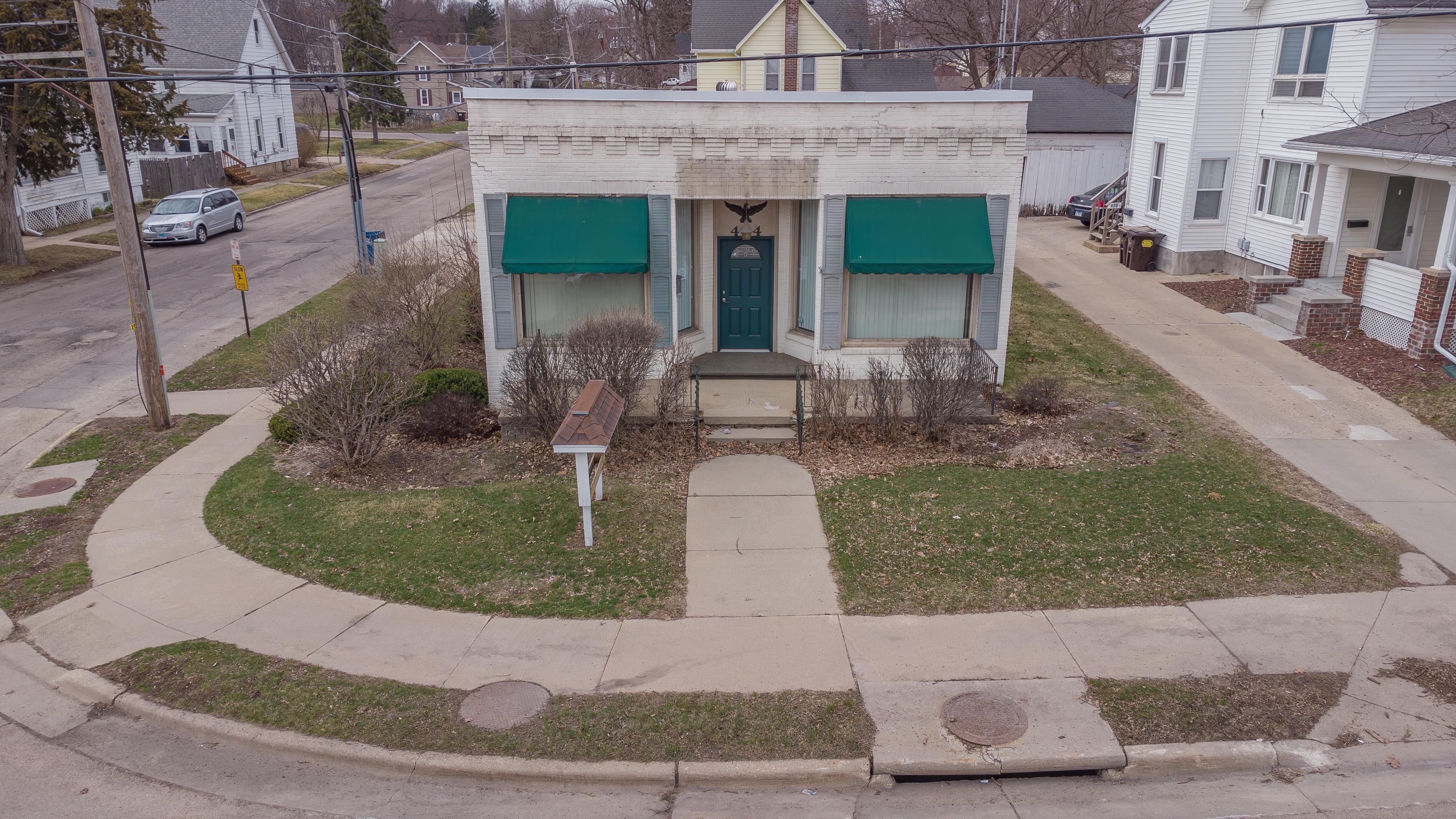 404 North West Avenue, Freeport, IL 61032