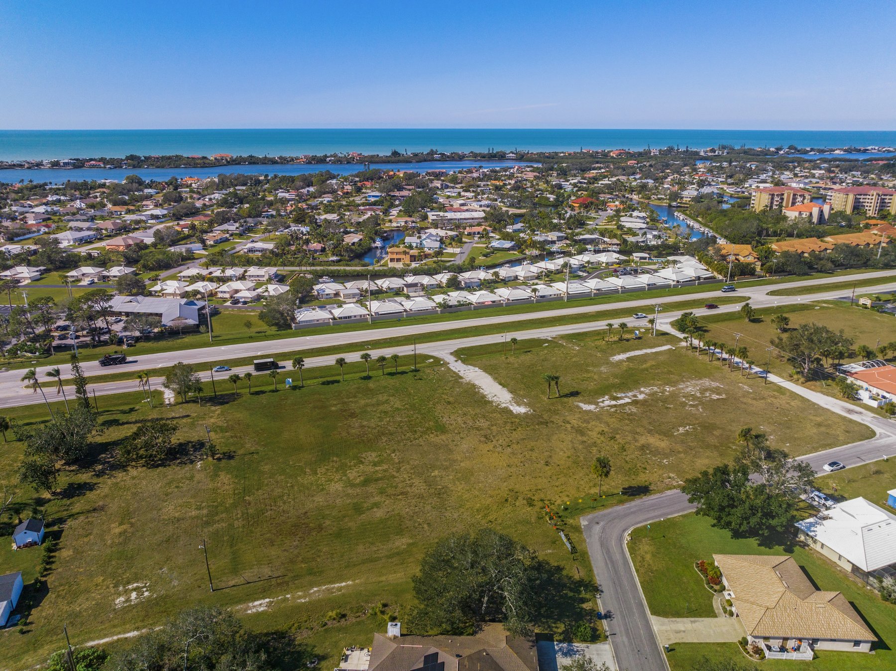 2301 S Tamiami Trail
