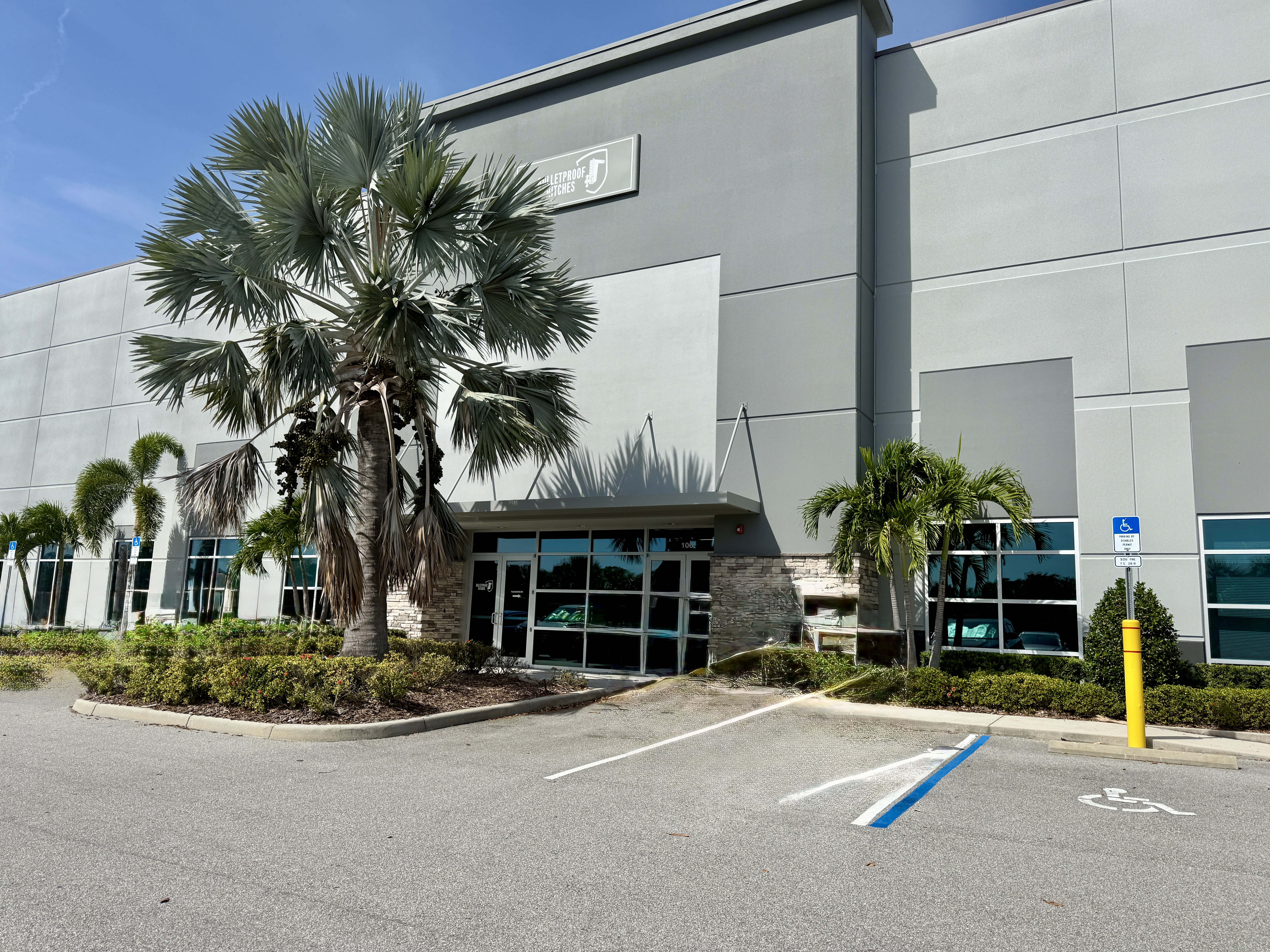 Lakewood Ranch Warehouse Available for Sublease in Highly Desirable Lakewood Ranch
