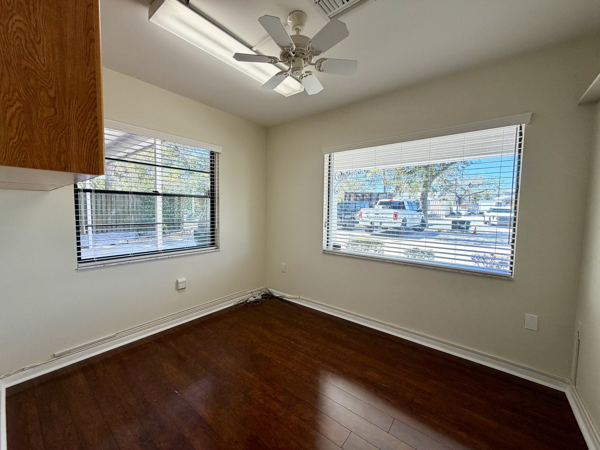 Move-In Ready Office Suites | ±783 SF