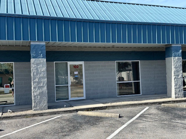 1882 Porter Lake Dr Unit 102