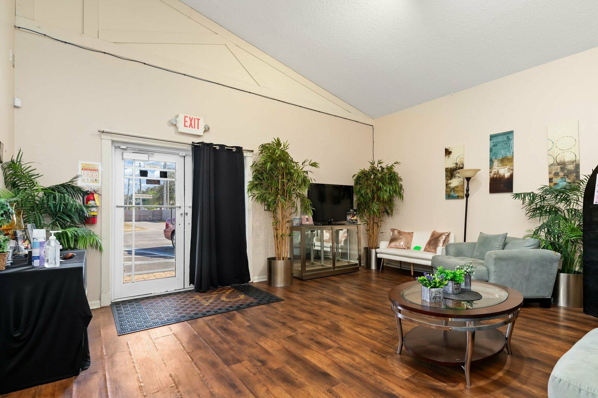2421 South Tamiami Trail, Port Charlotte, FL 33952