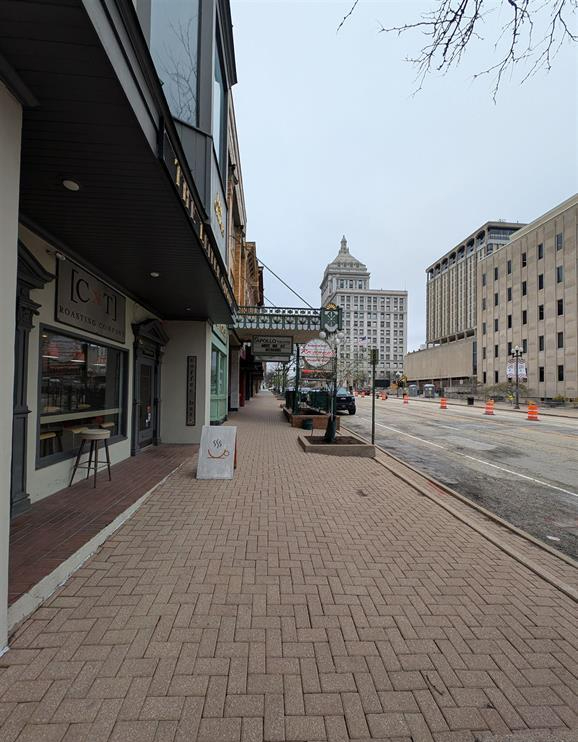 309 Main Street, Peoria, IL 61602