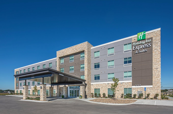 Holiday Inn Express Elkorn Omaha