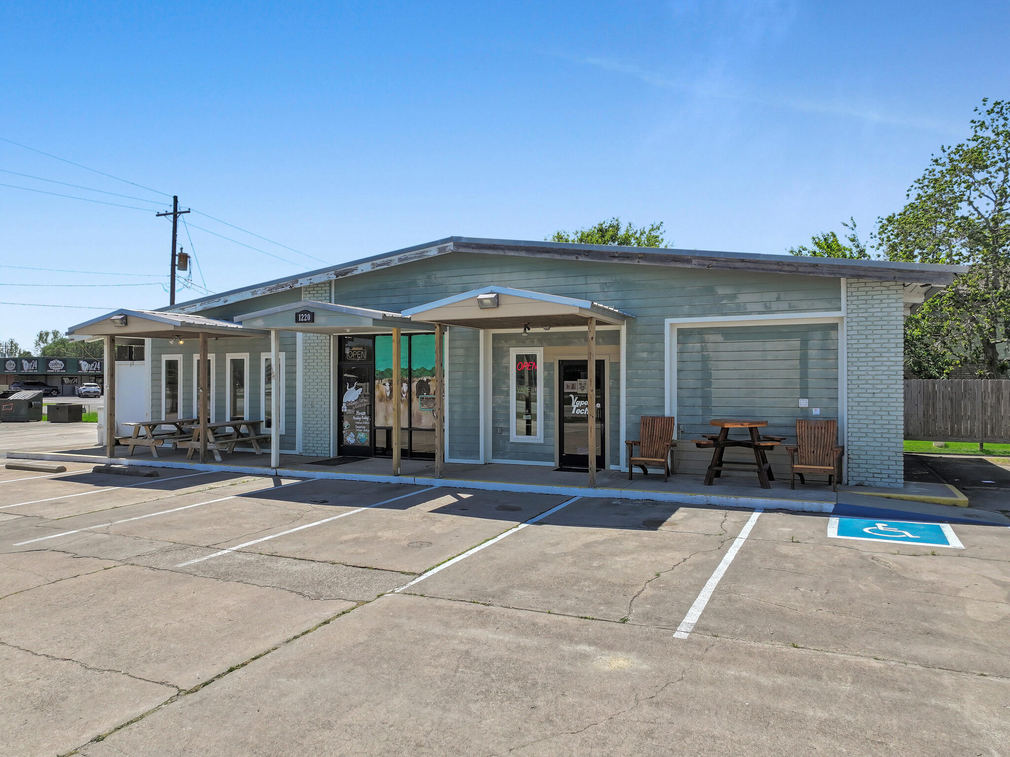 1220 Texas 124, Winnie, TX 77665