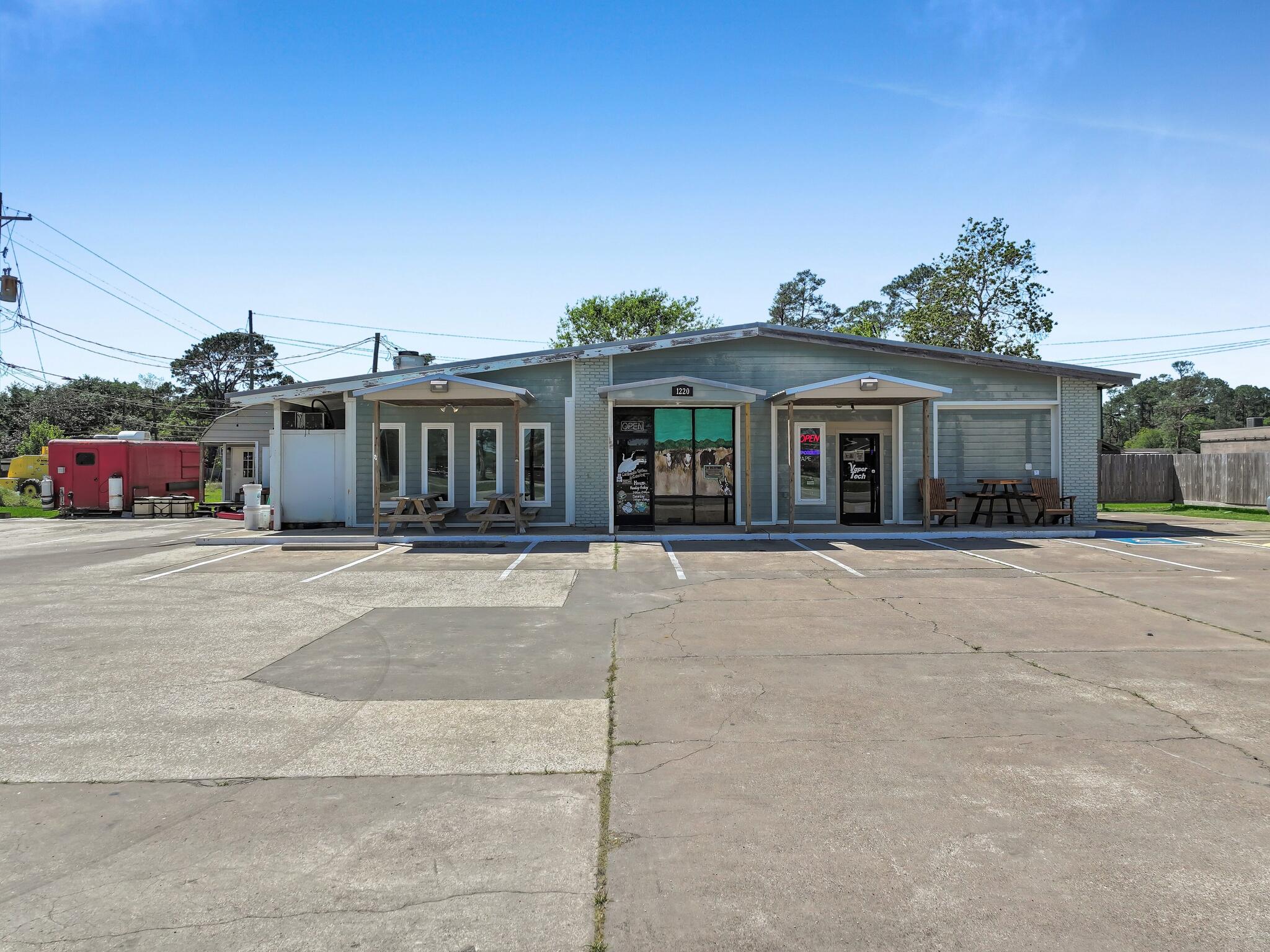 1220 Texas 124, Winnie, TX 77665
