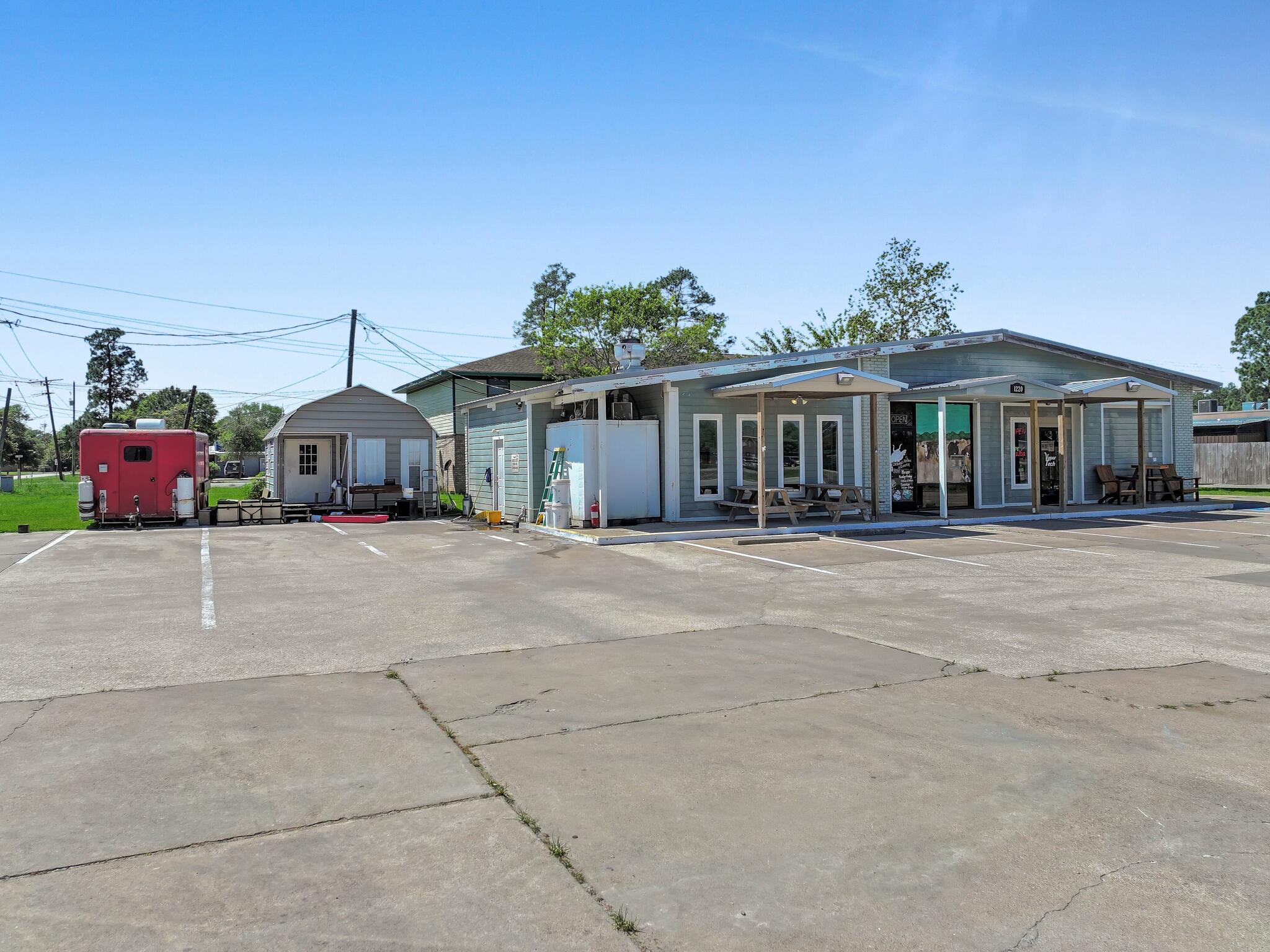 1220 Texas 124, Winnie, TX 77665