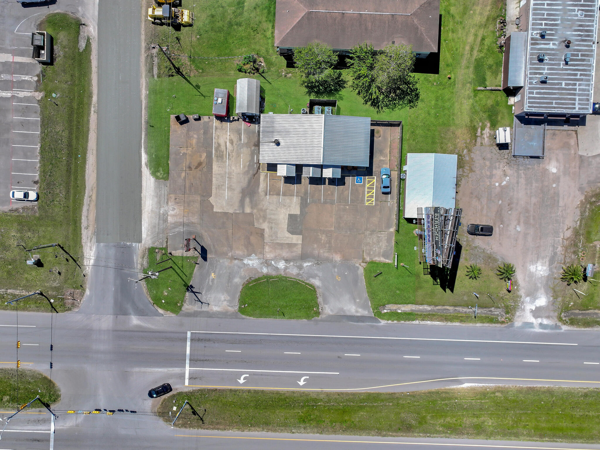1220 Texas 124, Winnie, TX 77665