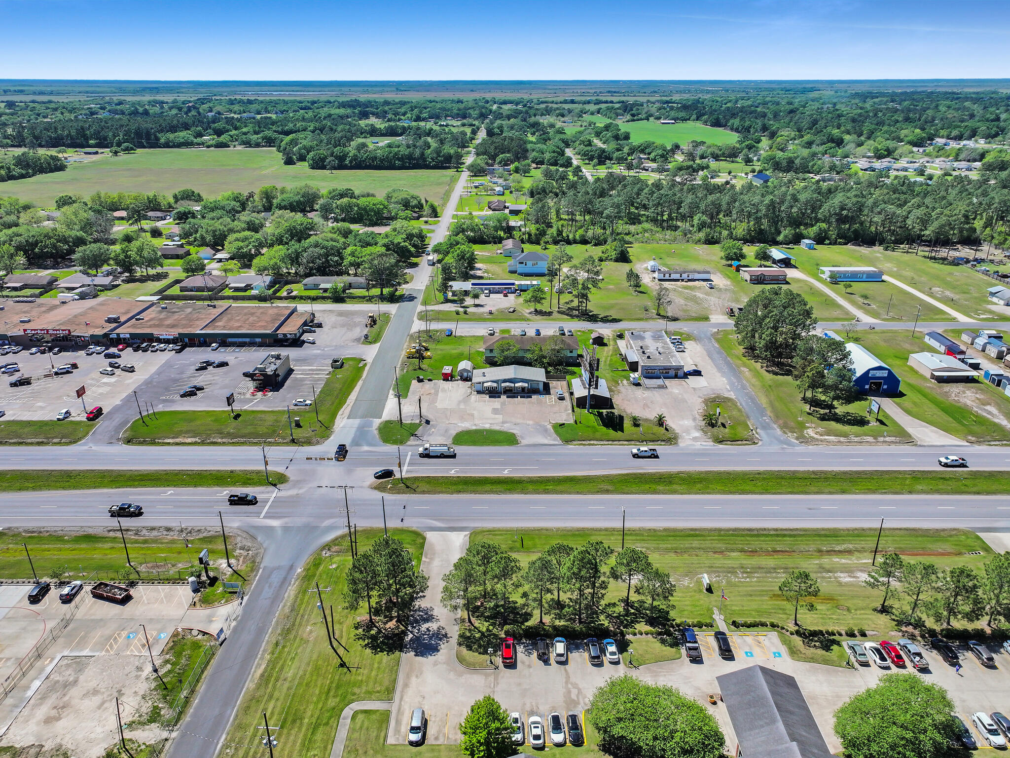 1220 Texas 124, Winnie, TX 77665