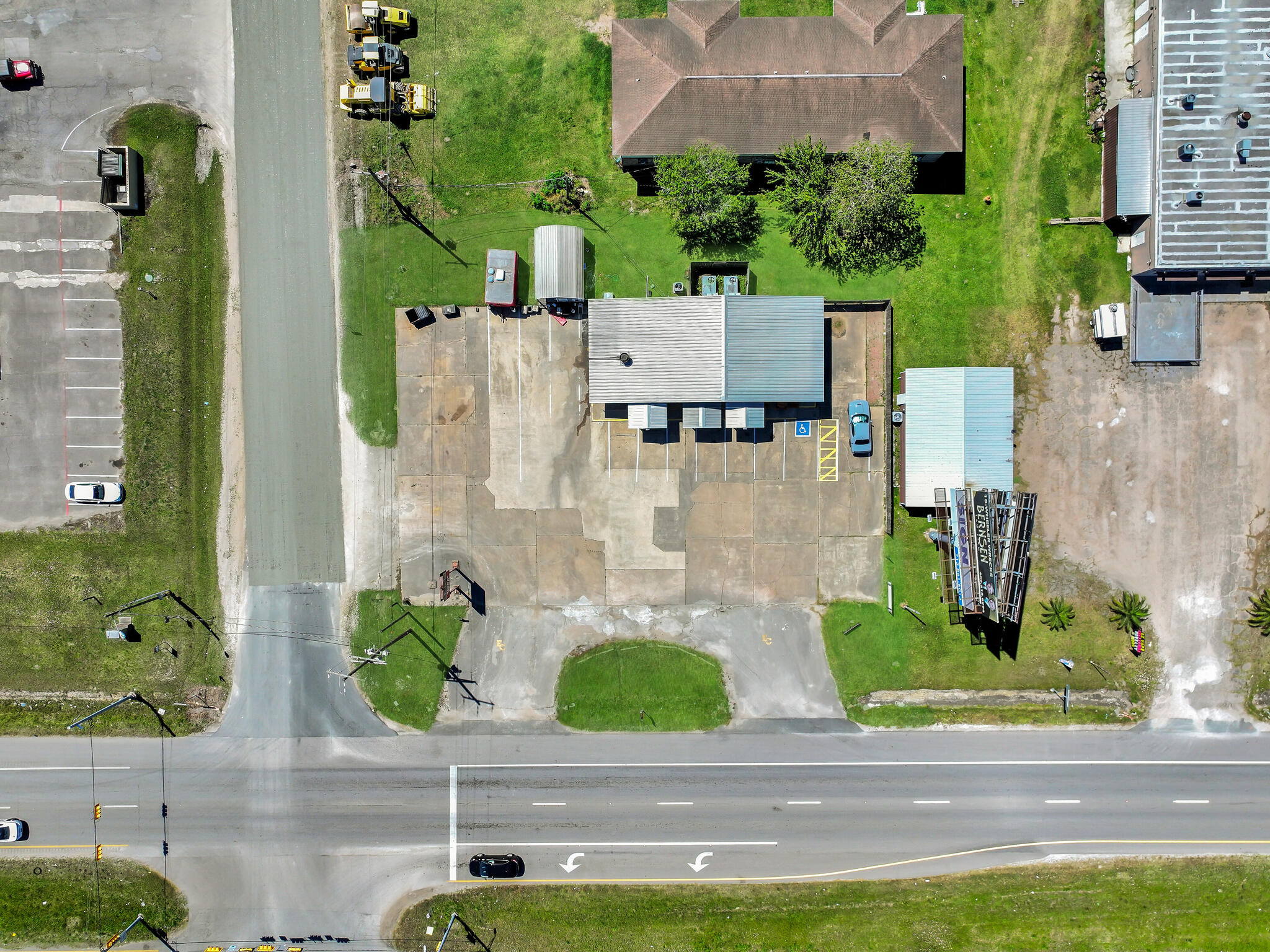 1220 Texas 124, Winnie, TX 77665