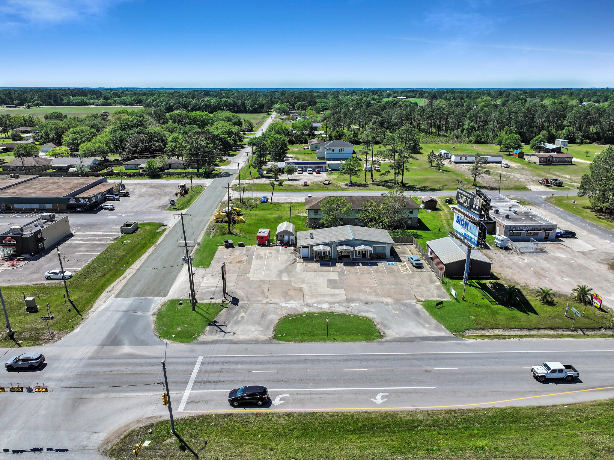 1220 Texas 124, Winnie, TX 77665