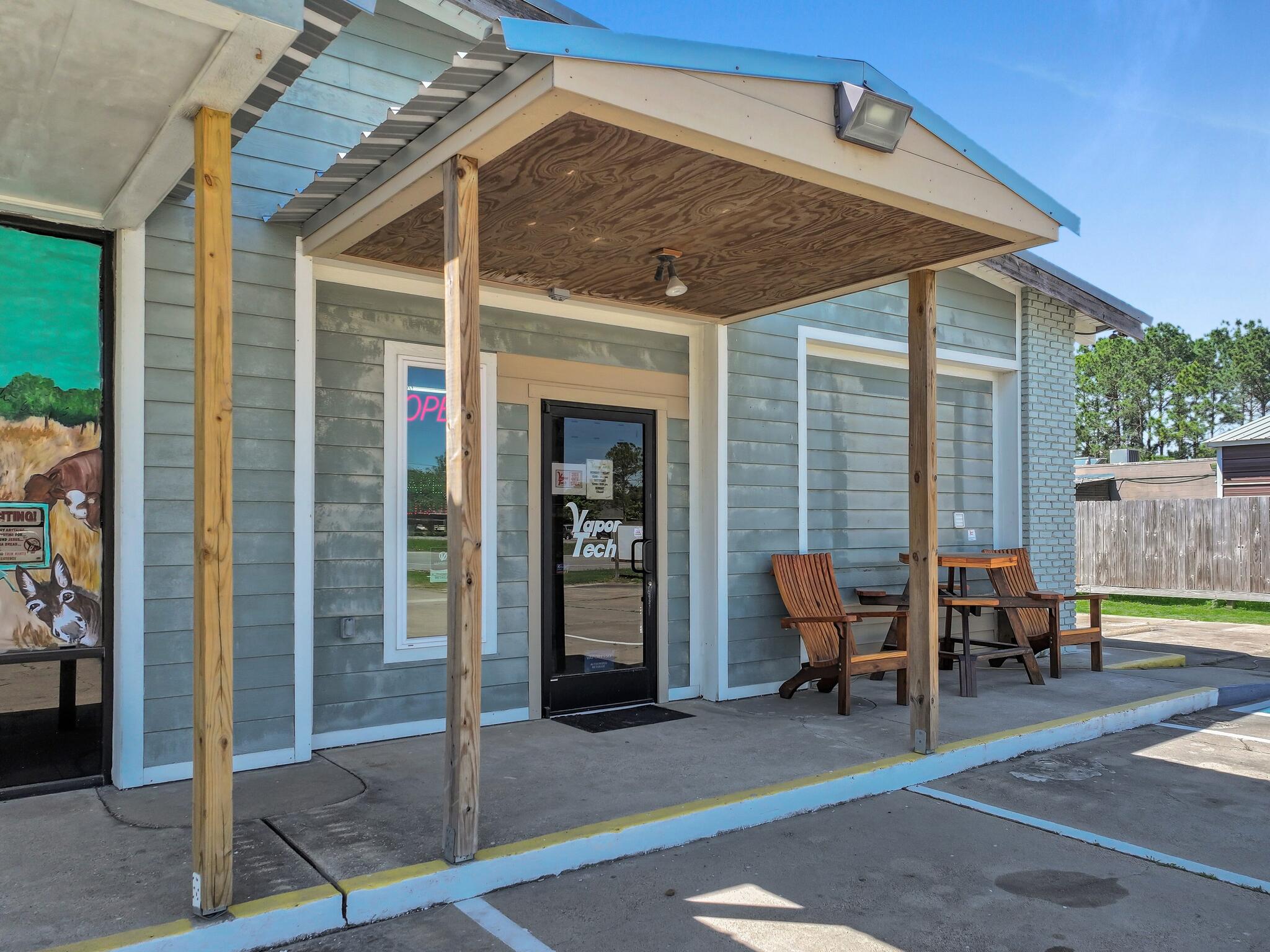 1220 Texas 124, Winnie, TX 77665