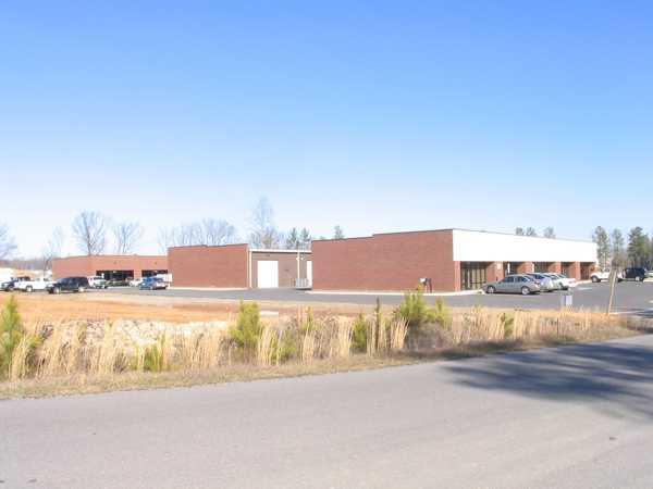 Rockville Commerce Center, Bldg B