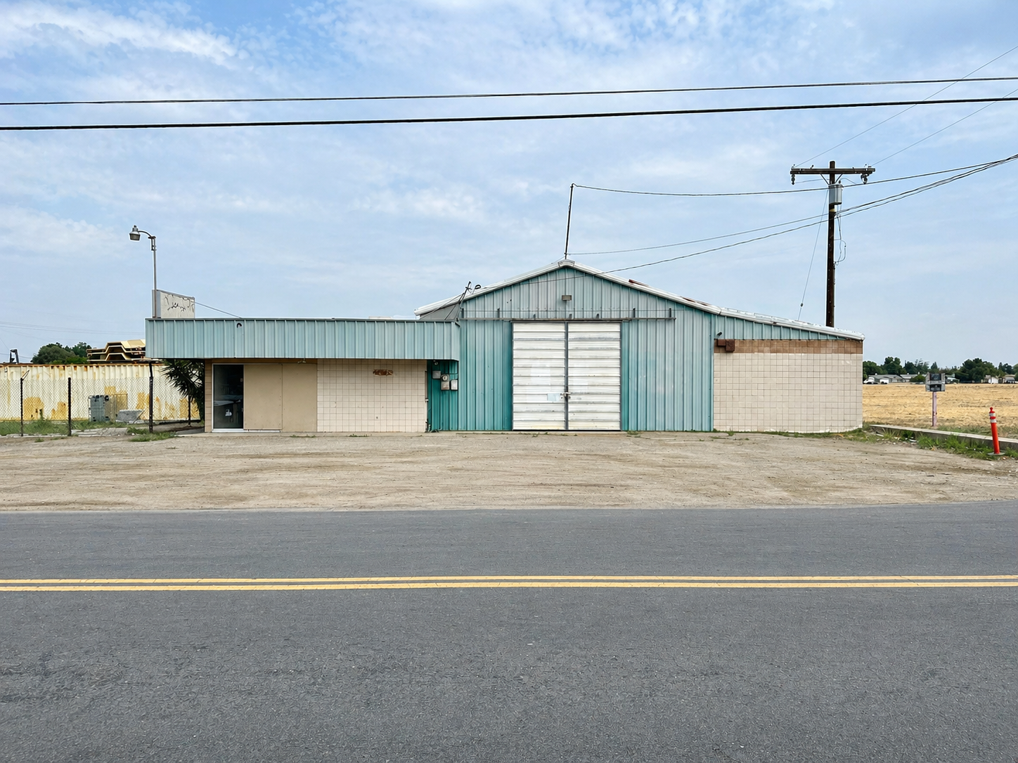 1716 East Goshen Avenue, Visalia, CA 93292