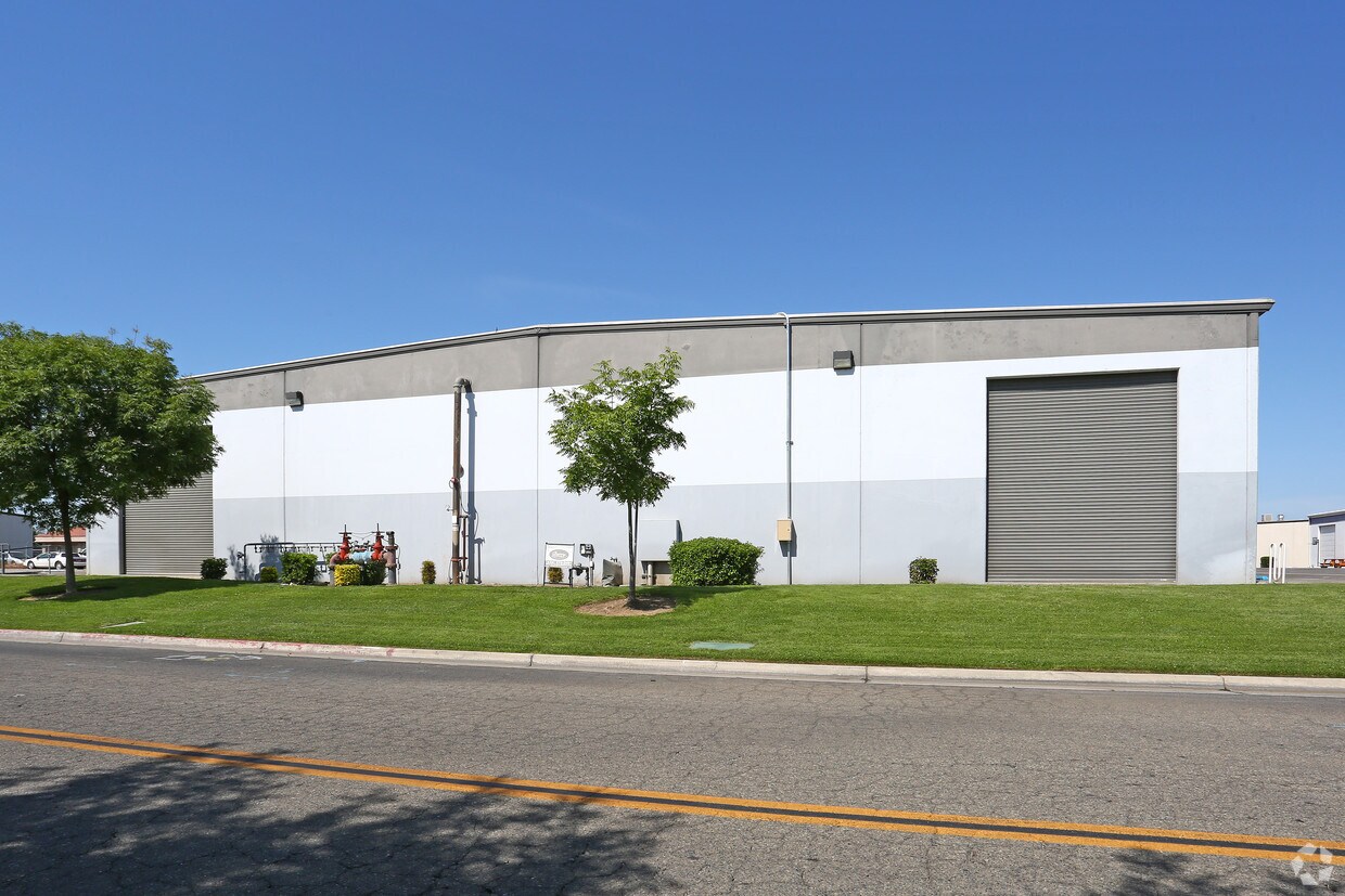 528 Noble Street, Madera, CA 93637
