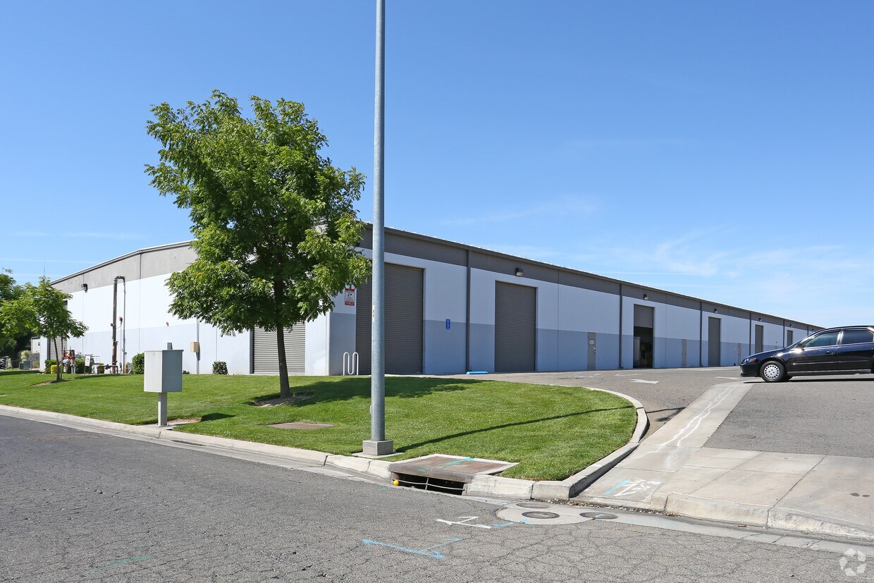 528 Noble Street, Madera, CA 93637