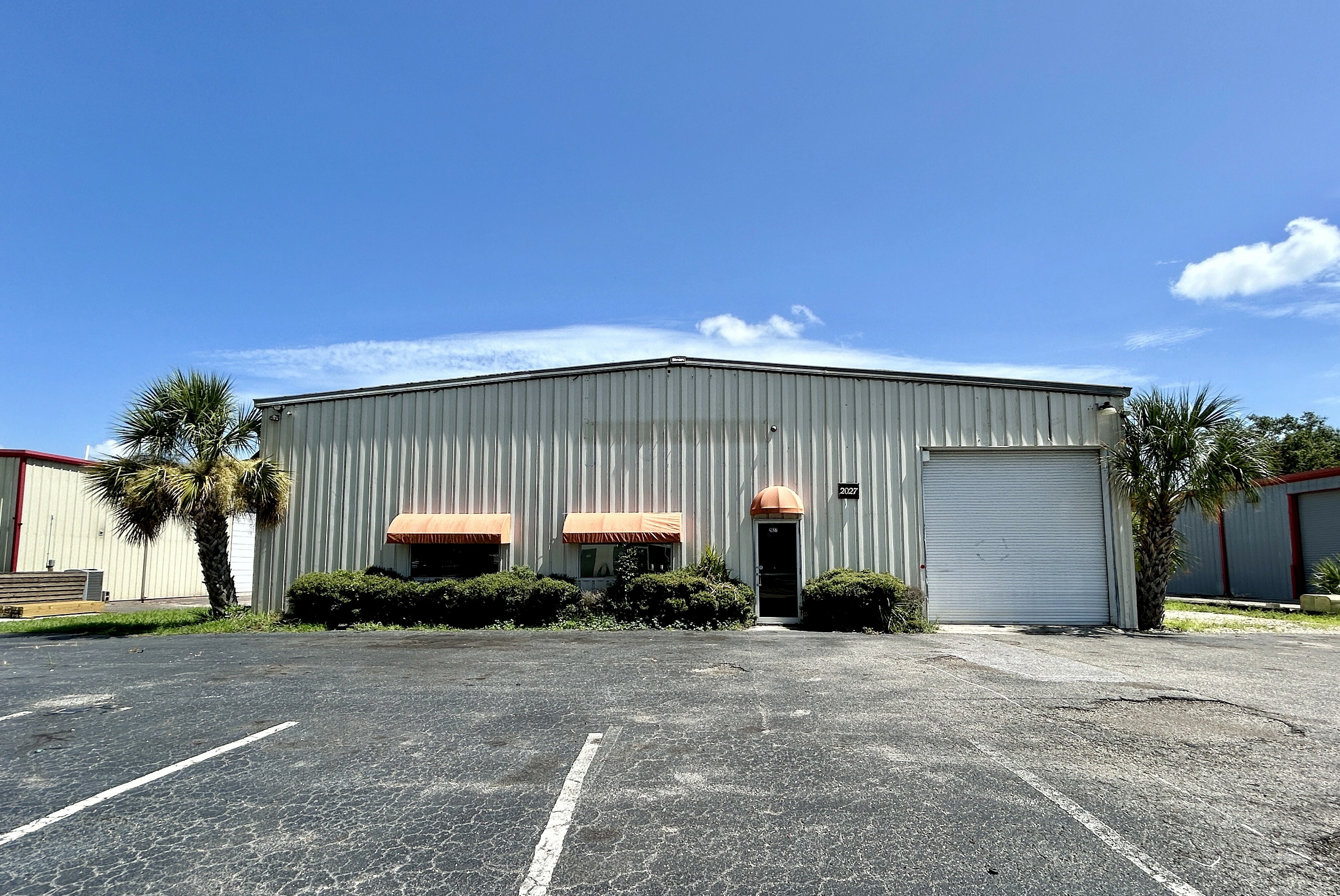 2027 Whitfield Park Dr , Sarasota, FL 34243