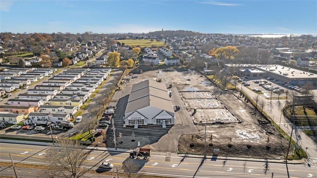 300 Coddington Highway, Middletown, RI 02842