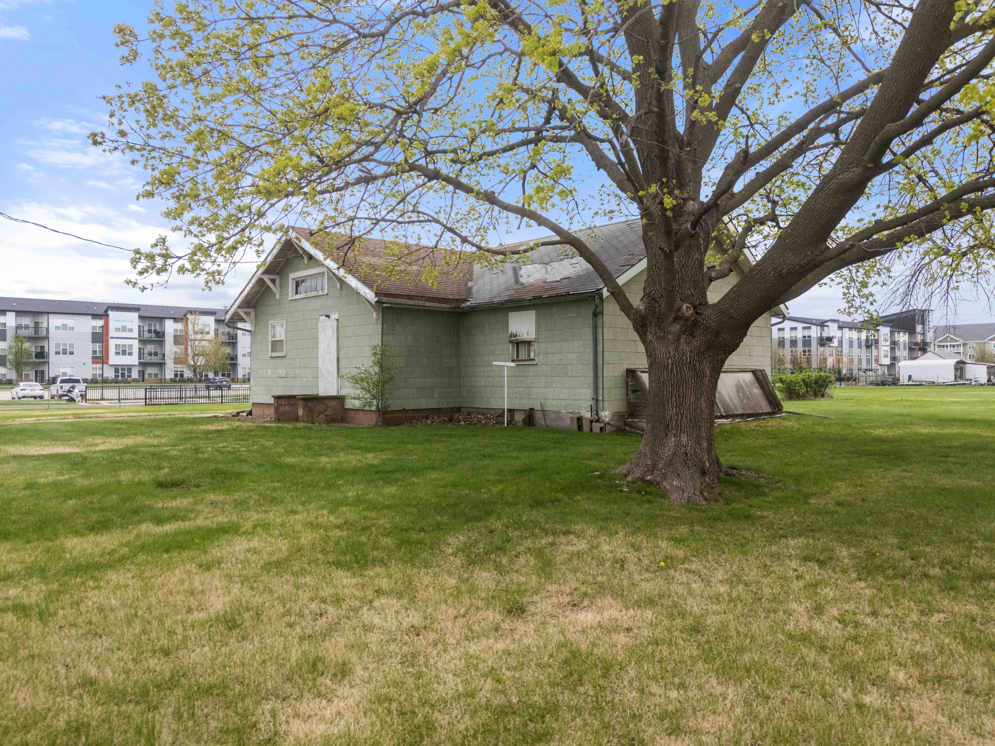 6305 Northwest 59th Court, Johnston, IA 50131