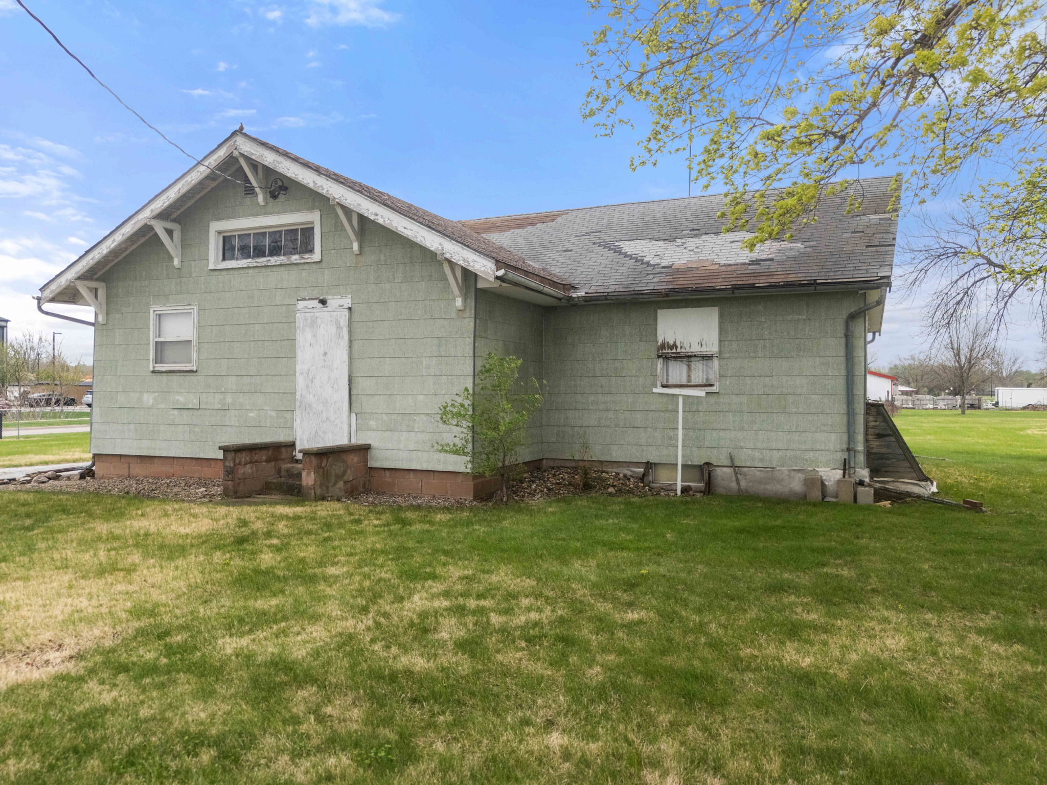 6305 Northwest 59th Court, Johnston, IA 50131