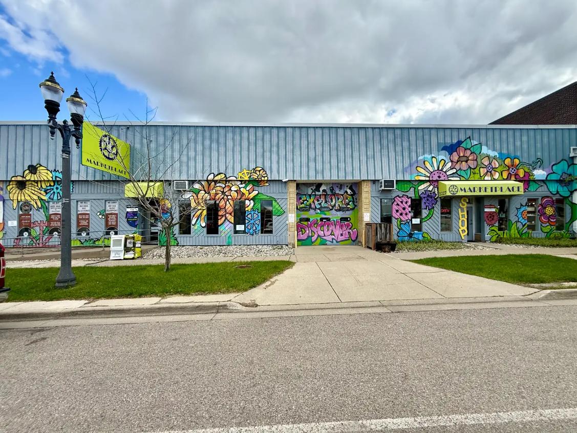 1023 South Washington Avenue, Lansing, MI 48910