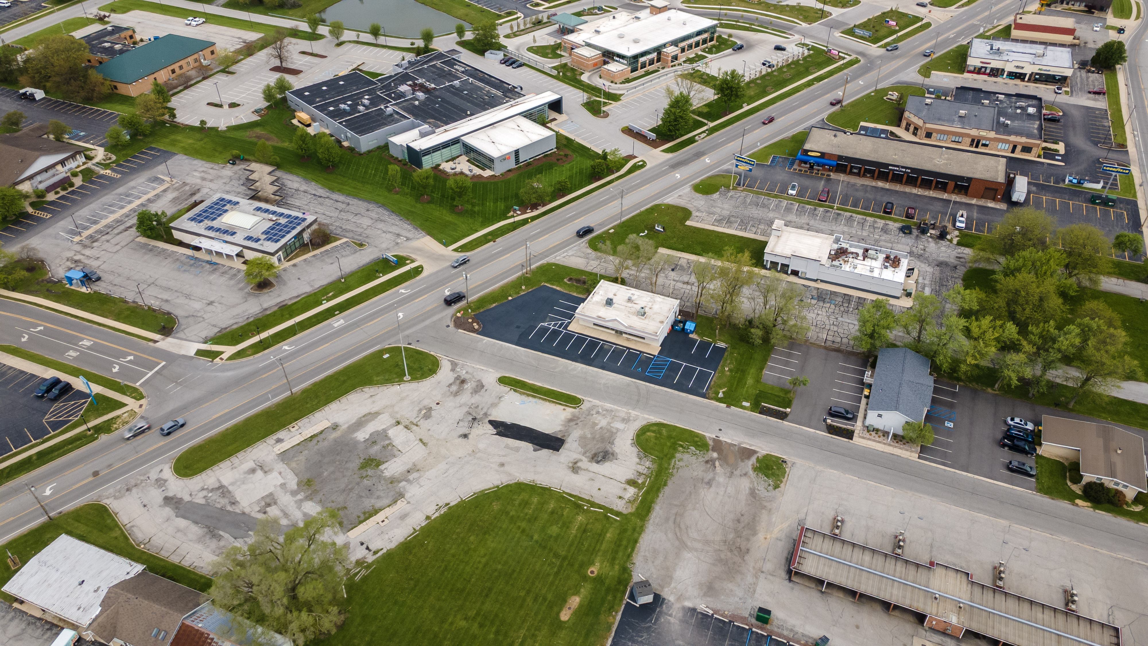2306 Calumet Avenue, Valparaiso, IN 46383