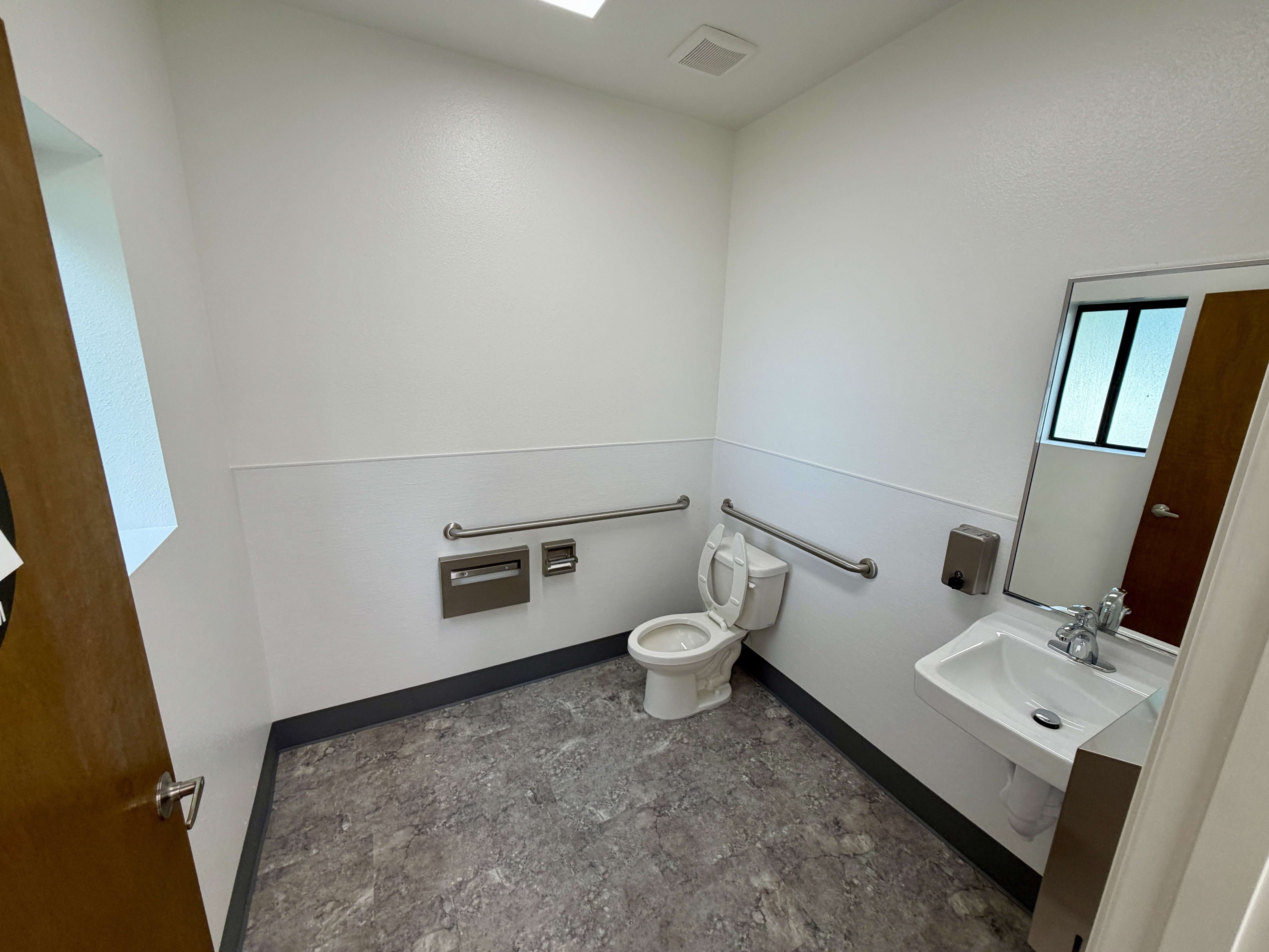 1732 East Yosemite Avenue, Madera, CA 93638
