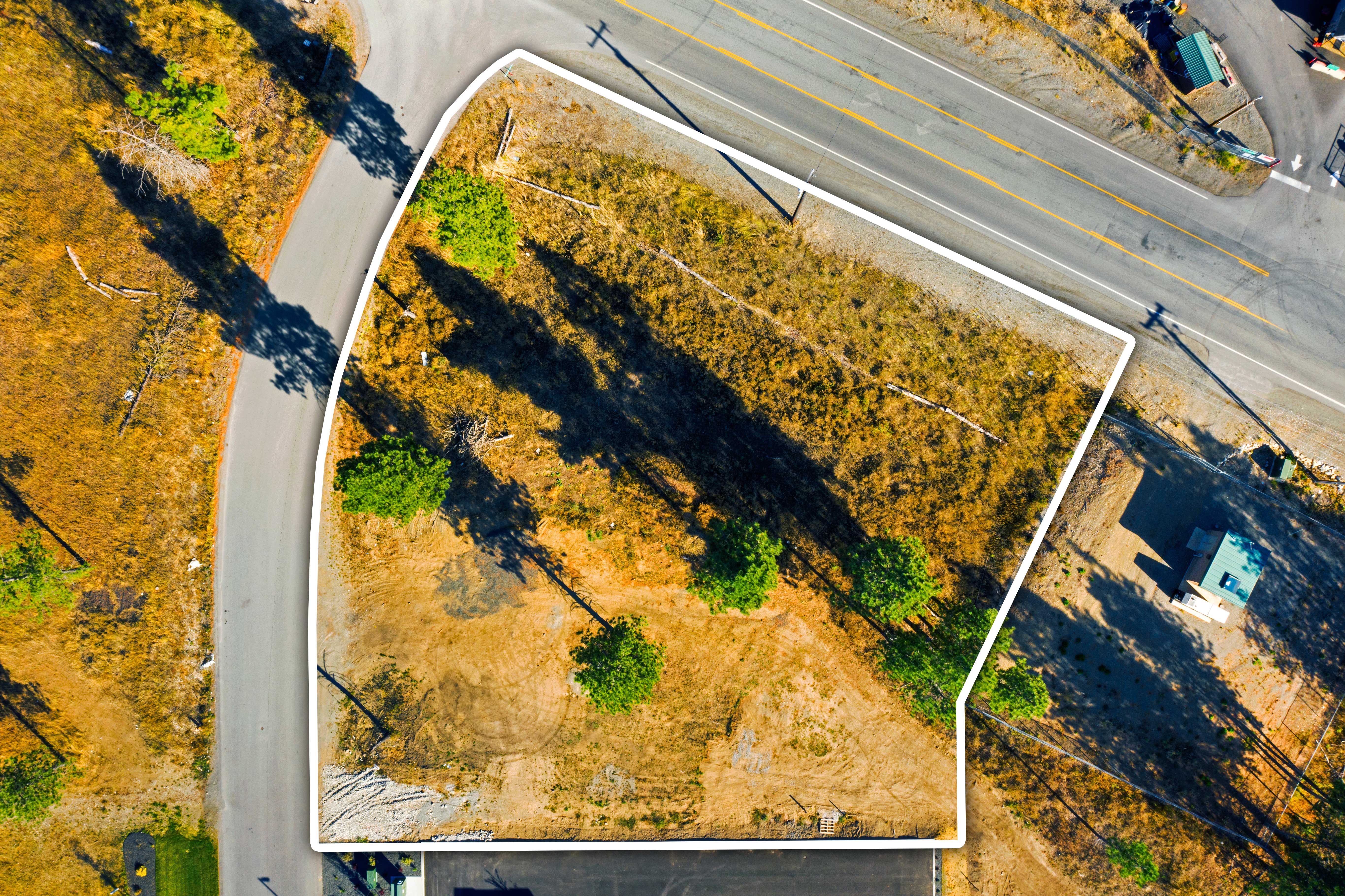 7121 East Athol Crossing Road, Athol, ID 83801