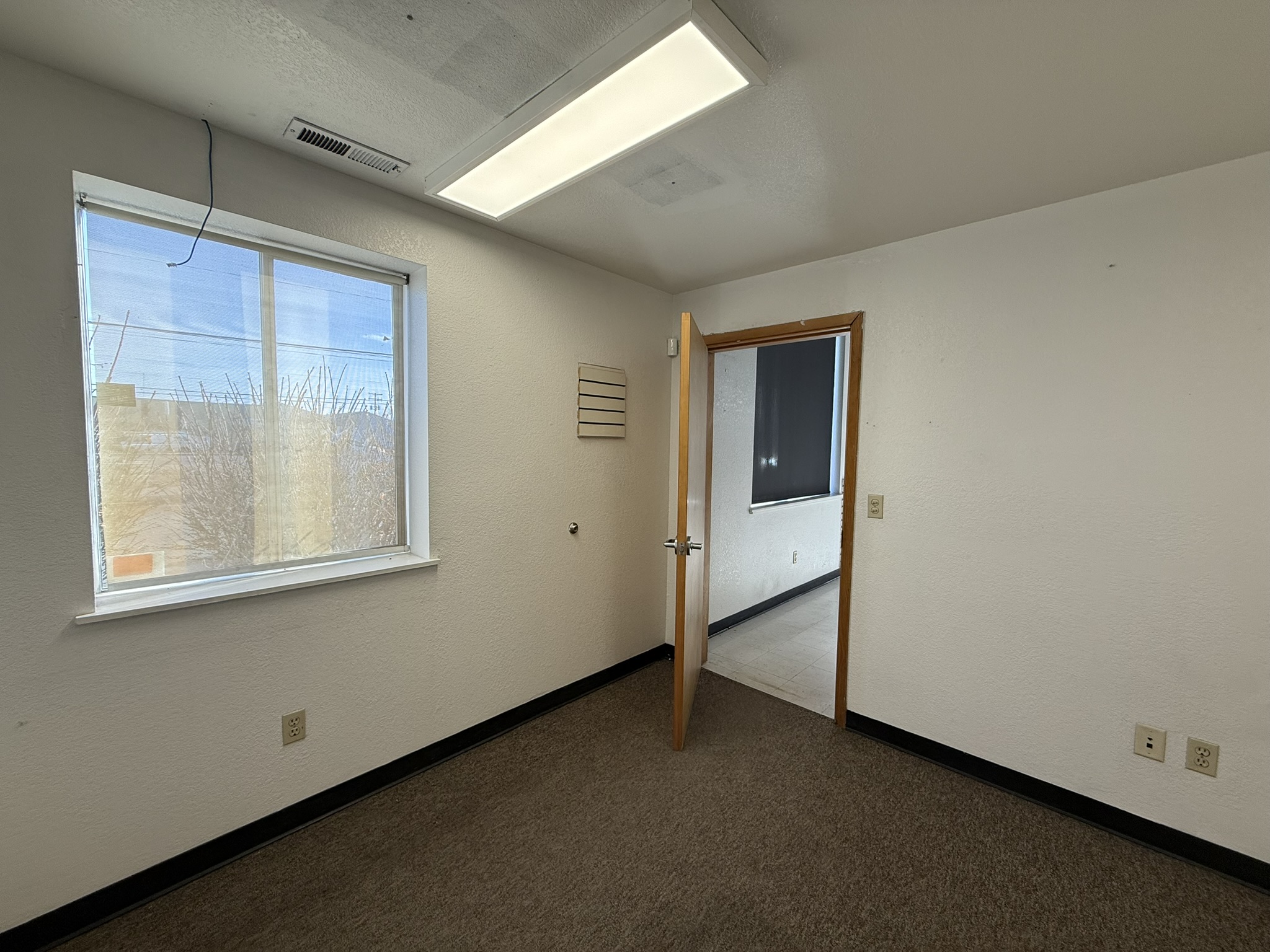 3344 Washburn Way, Klamath Falls, OR 97603