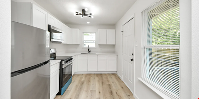 7301 Sherman St, Houston 77011 — Sale in Houston, TX, photo 4 of 8