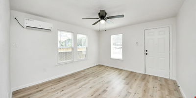 7301 Sherman St, Houston 77011 — Sale in Houston, TX, photo 2 of 8