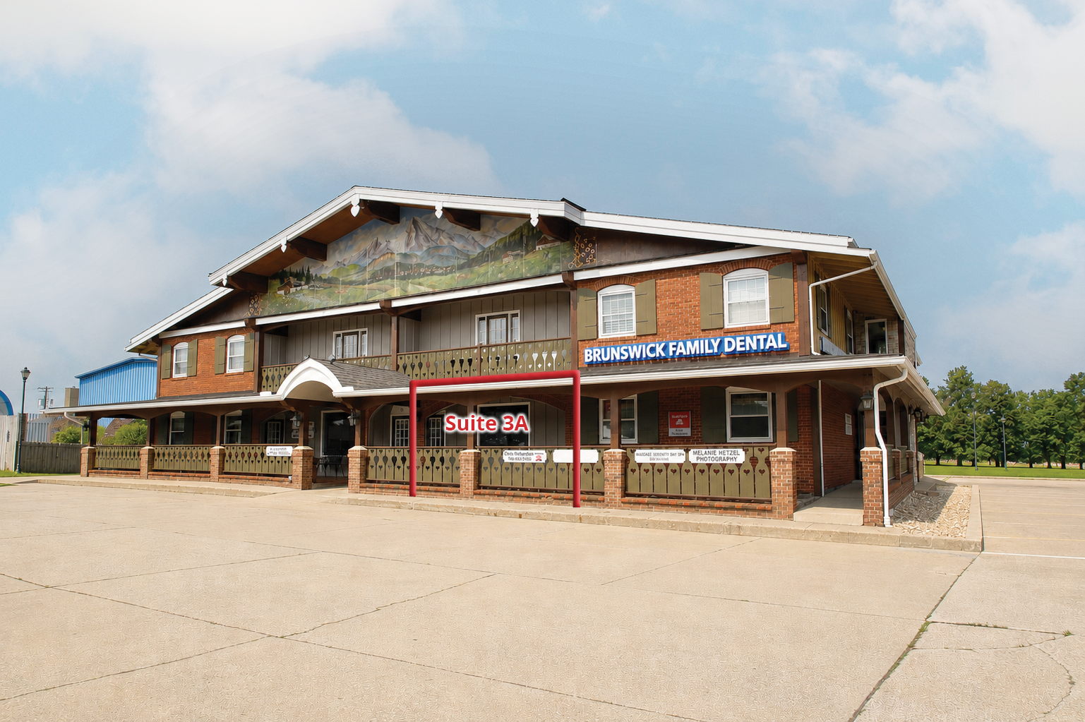 Retail/Office Space with Great Highway Access