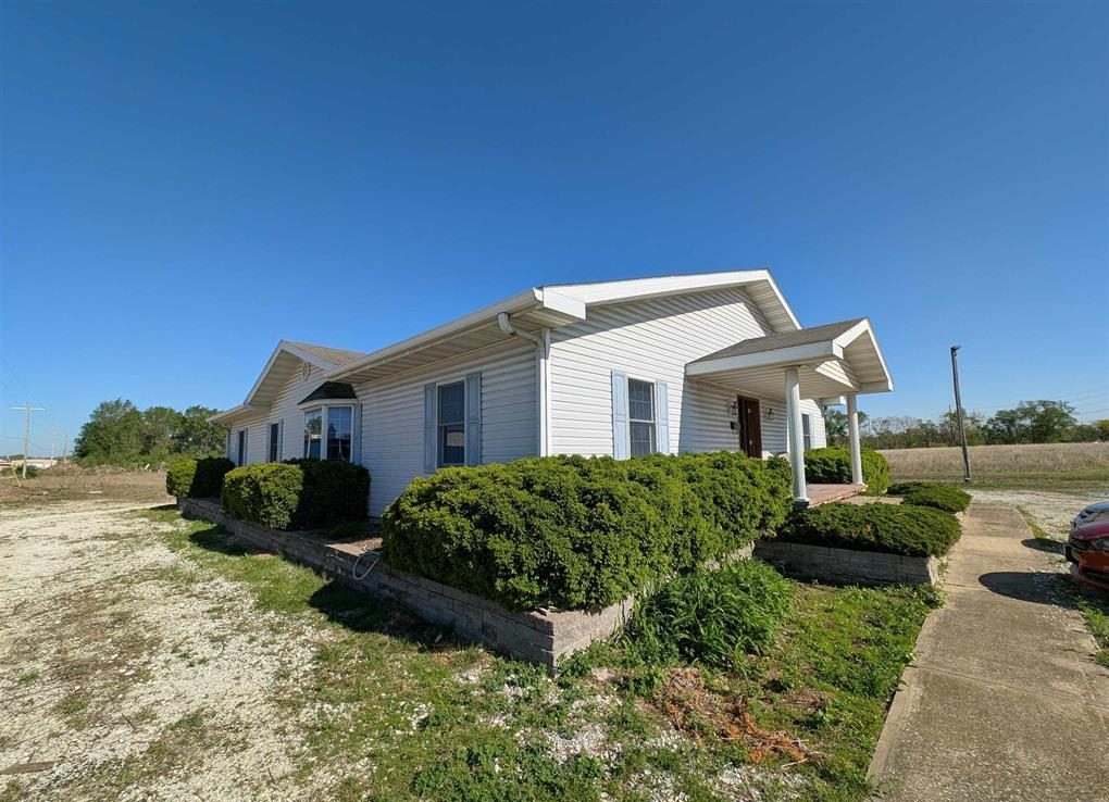 8727 Arenzville Road, Beardstown, IL 62618