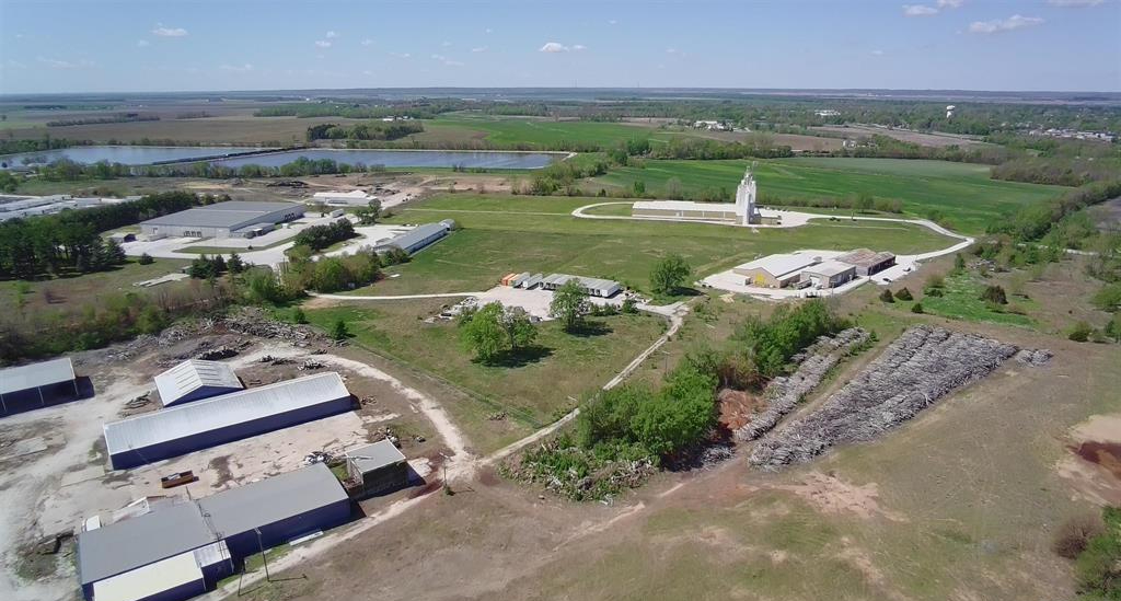 8727 Arenzville Road, Beardstown, IL 62618