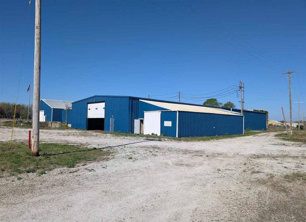 8727 Arenzville Road, Beardstown, IL 62618