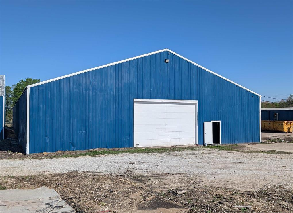 8727 Arenzville Road, Beardstown, IL 62618