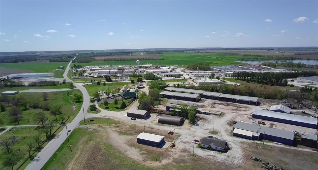 8727 Arenzville Road, Beardstown, IL 62618