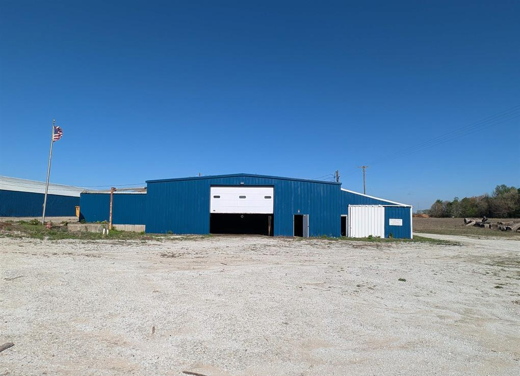 8727 Arenzville Road, Beardstown, IL 62618