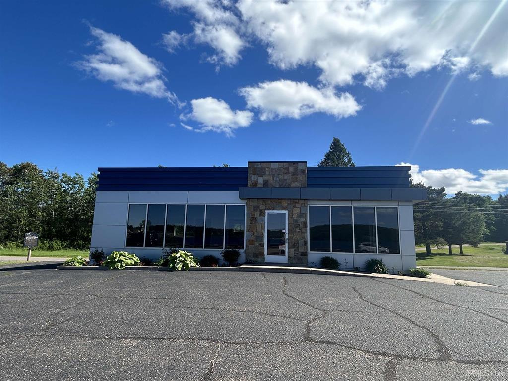 109 U.S. 41, Negaunee, MI 49866