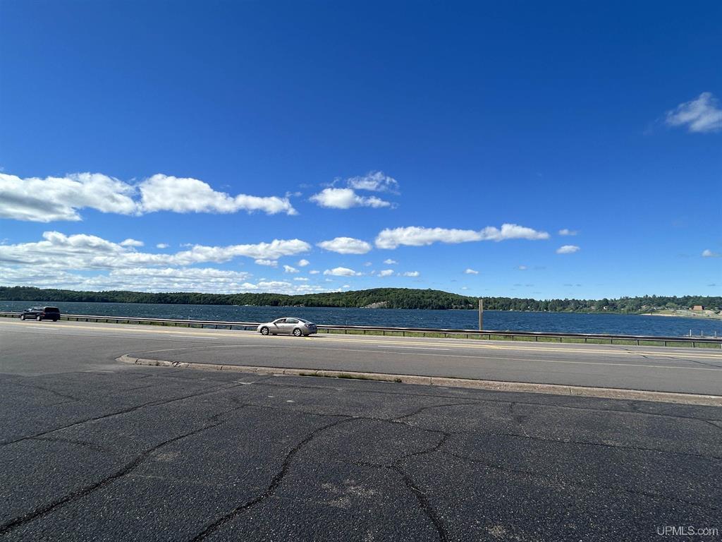 109 U.S. 41, Negaunee, MI 49866