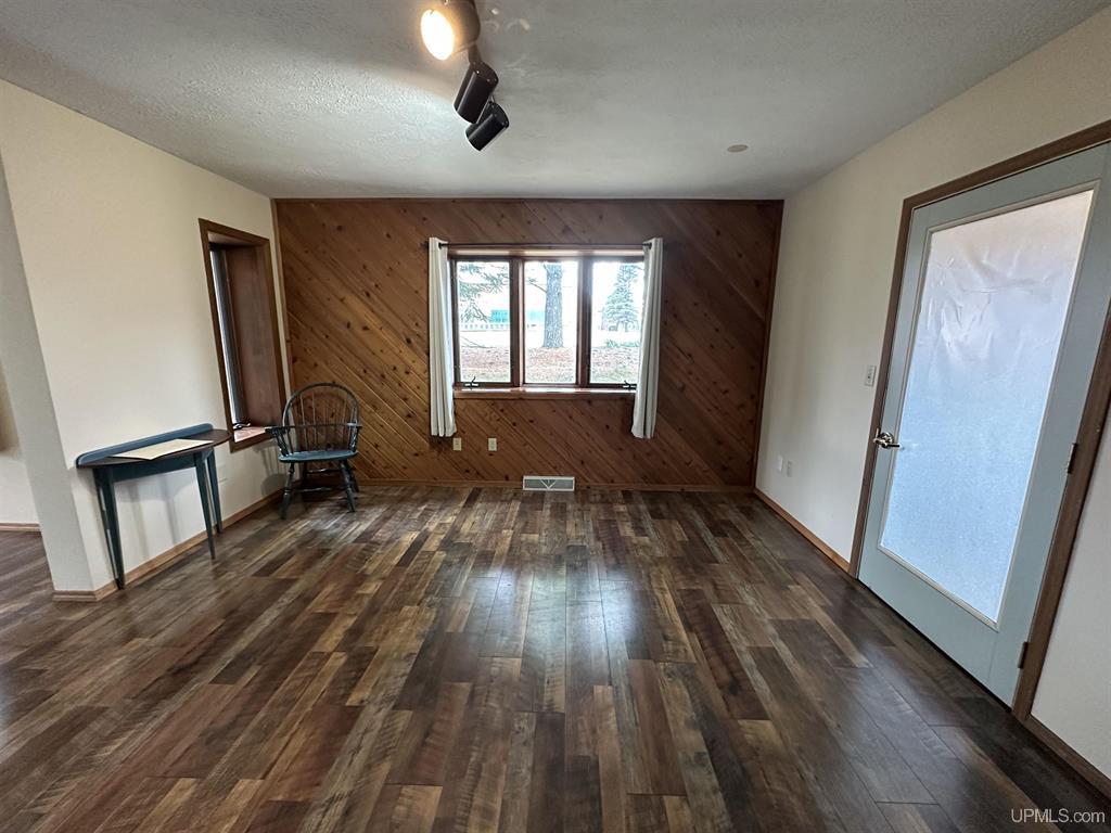 6044 U.S. 41, Harvey, MI 49855