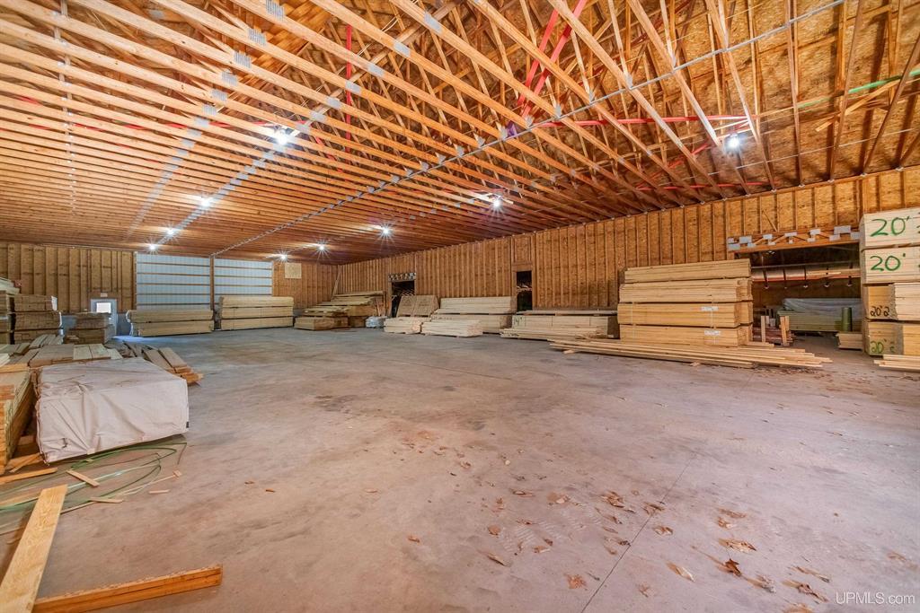 9465 U.S. 41, Skandia, MI 49885