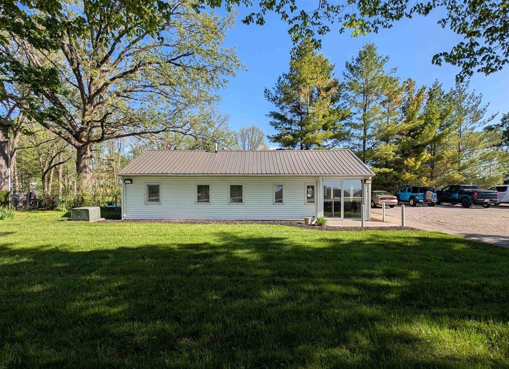 1135 Walnut Street, Washington, IL 61571