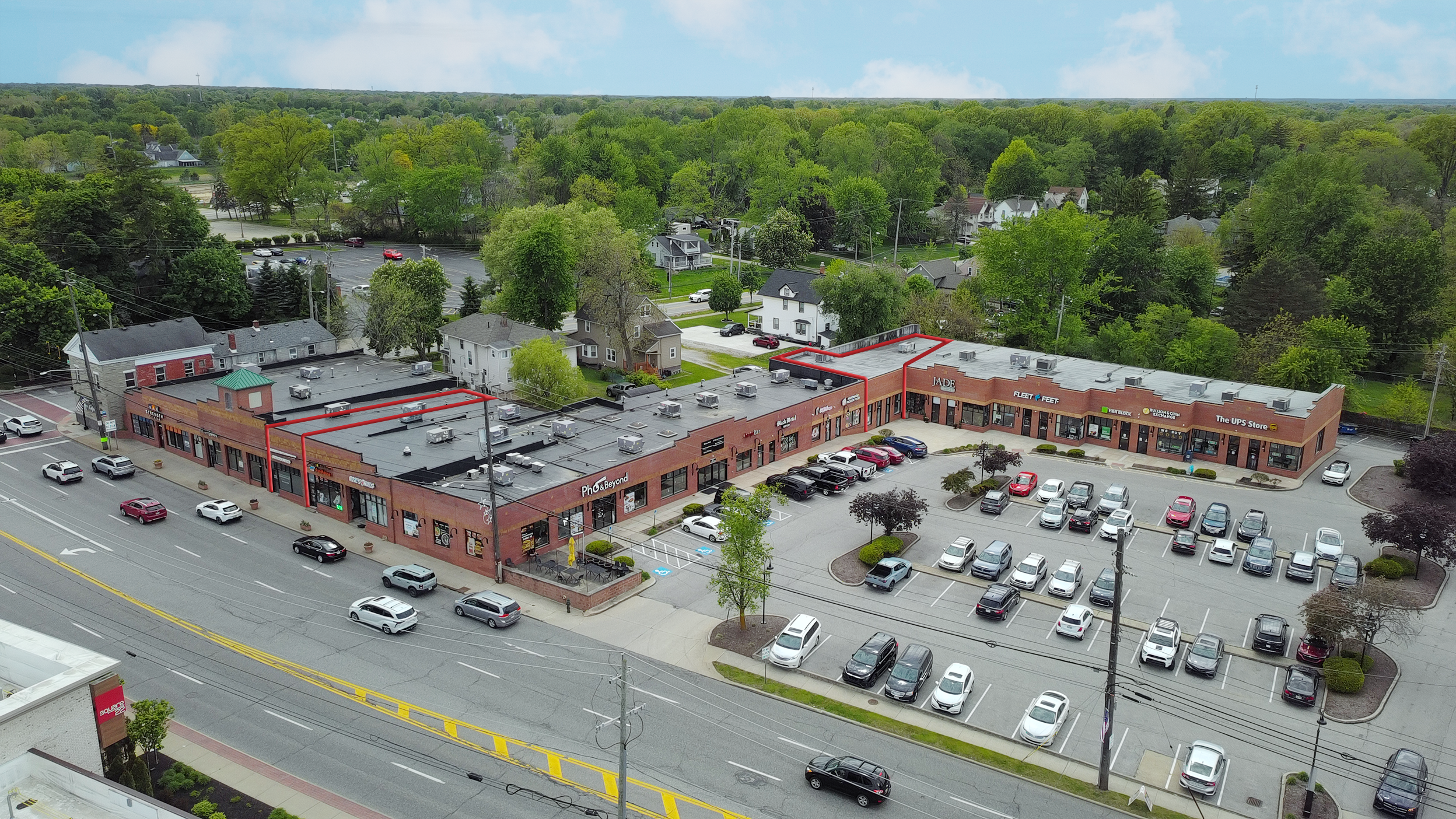High Visibility Retail Plaza Suites for Lease