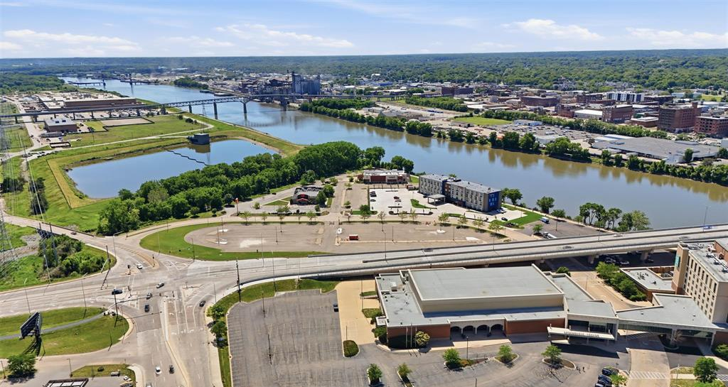 230 Conference Center Drive, East Peoria, IL 61611