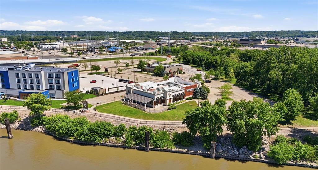 230 Conference Center Drive, East Peoria, IL 61611