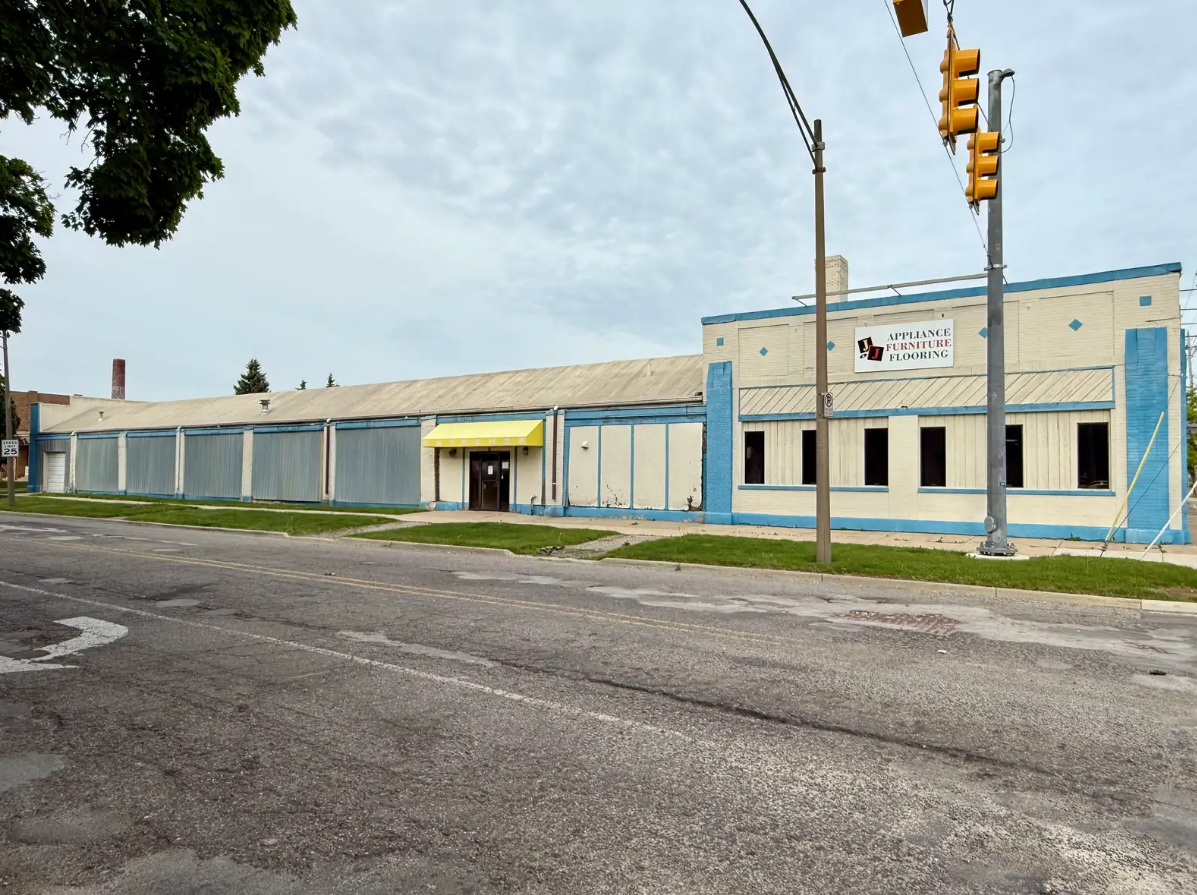 1901 West Saginaw Street, Lansing, MI 48915